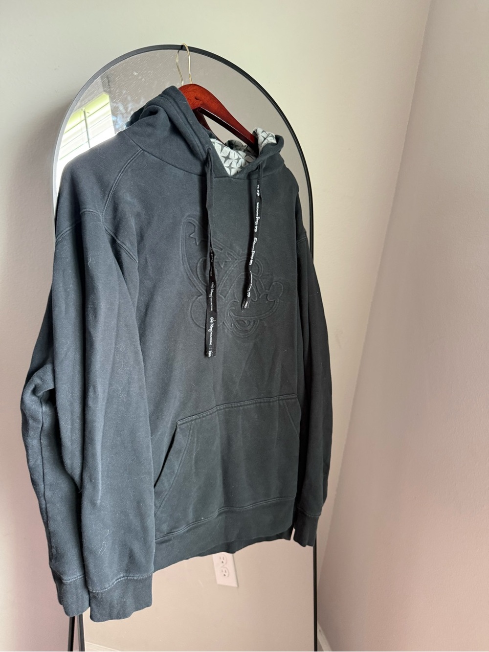 Walt Disney Imagineering Exclusive Sorcerer Mickey Black Hoodie Embossed